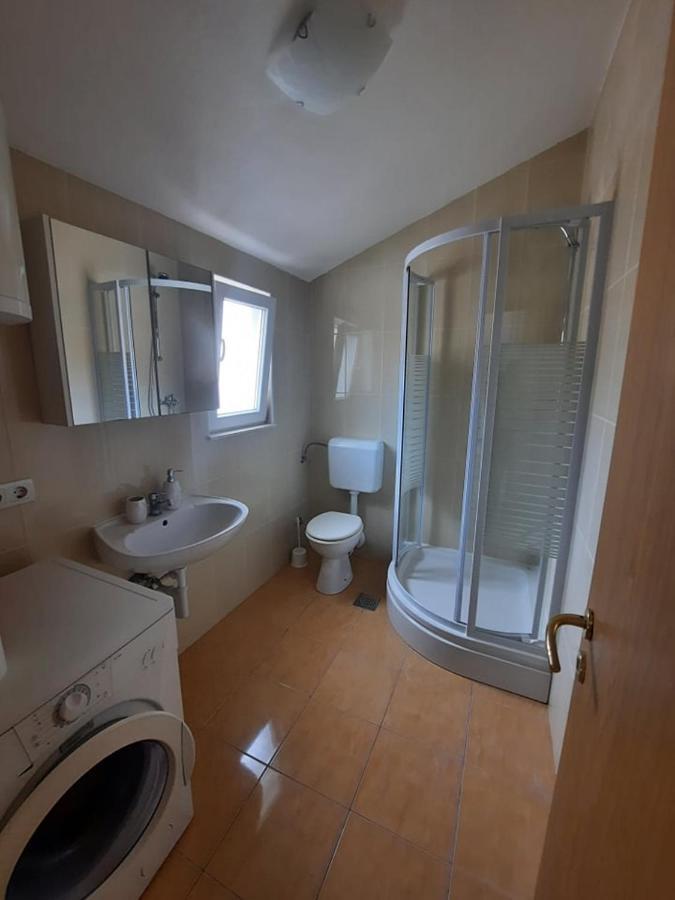 Ojdana Zivkovic Apartment Rogoznica  Bagian luar foto