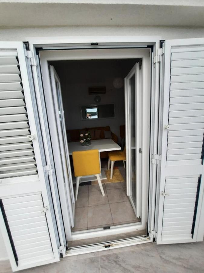 Ojdana Zivkovic Apartment Rogoznica  Bagian luar foto