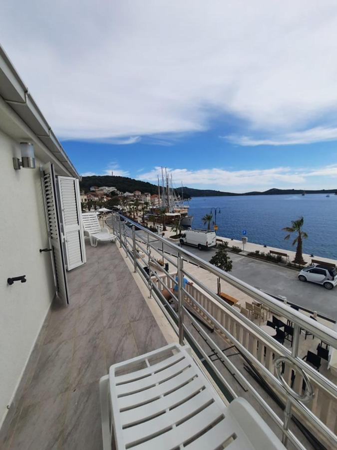 Ojdana Zivkovic Apartment Rogoznica  Bagian luar foto