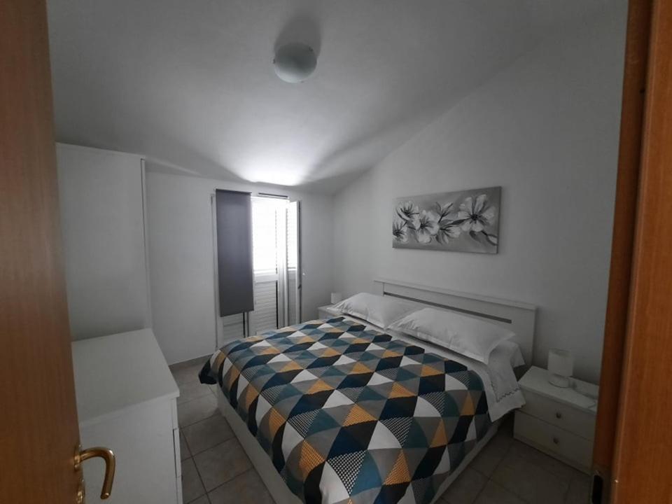 Ojdana Zivkovic Apartment Rogoznica  Bagian luar foto