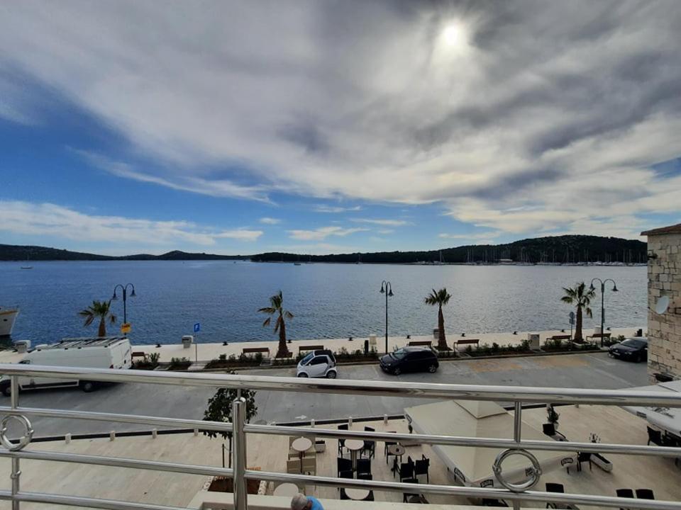 Ojdana Zivkovic Apartment Rogoznica  Bagian luar foto